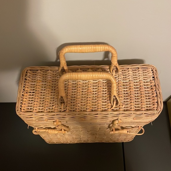 Vintage Picnic Basket / Tote - EXCELLENT Condition! - Picture 6 of 6
